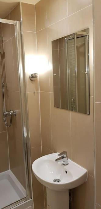 Nice Central Flat Walk To Princes Streetroyal Mile Edimburgo Exterior foto